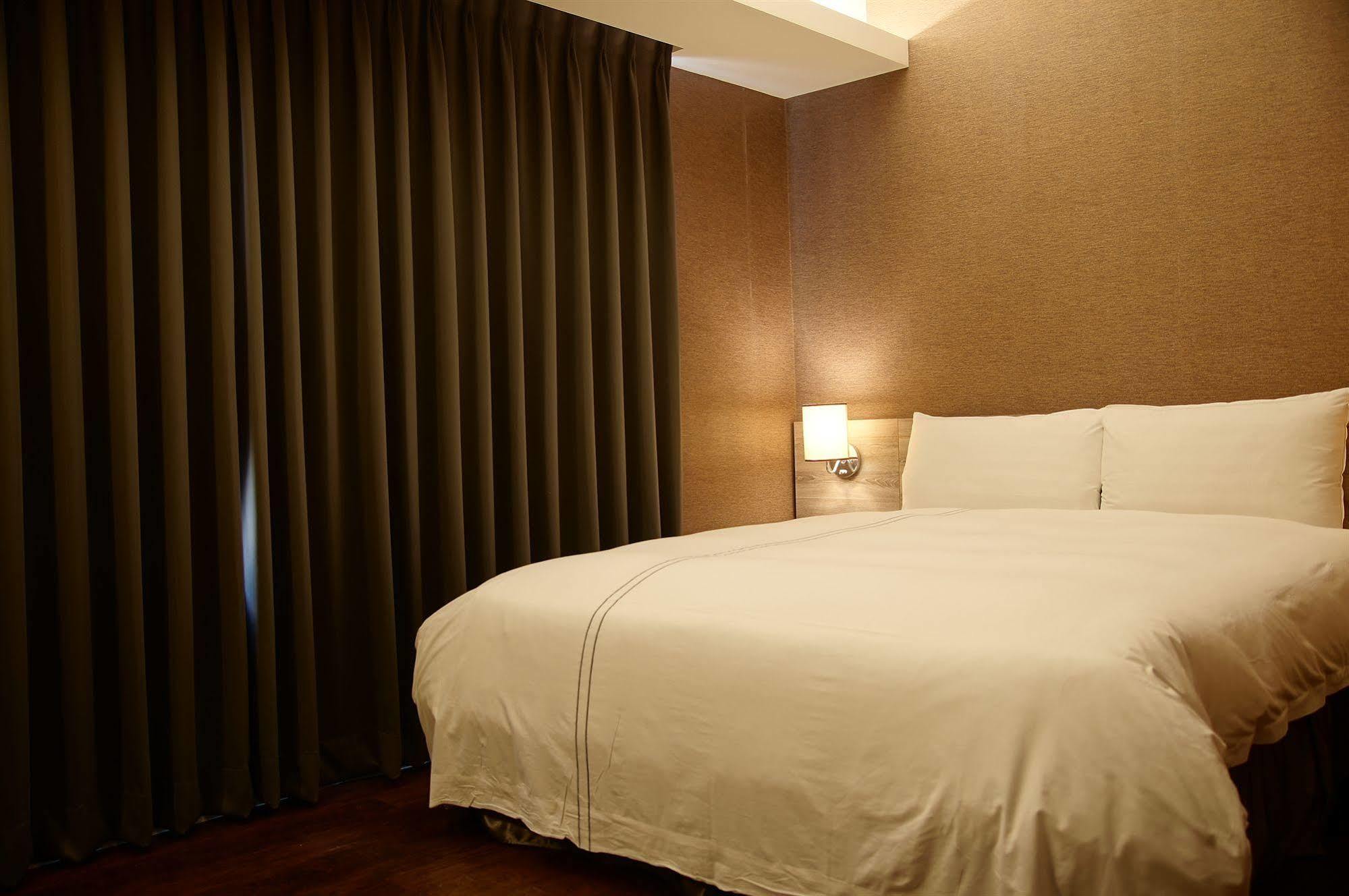 Talmud Business Hotel - Zhongshan تايتشونغ المظهر الخارجي الصورة