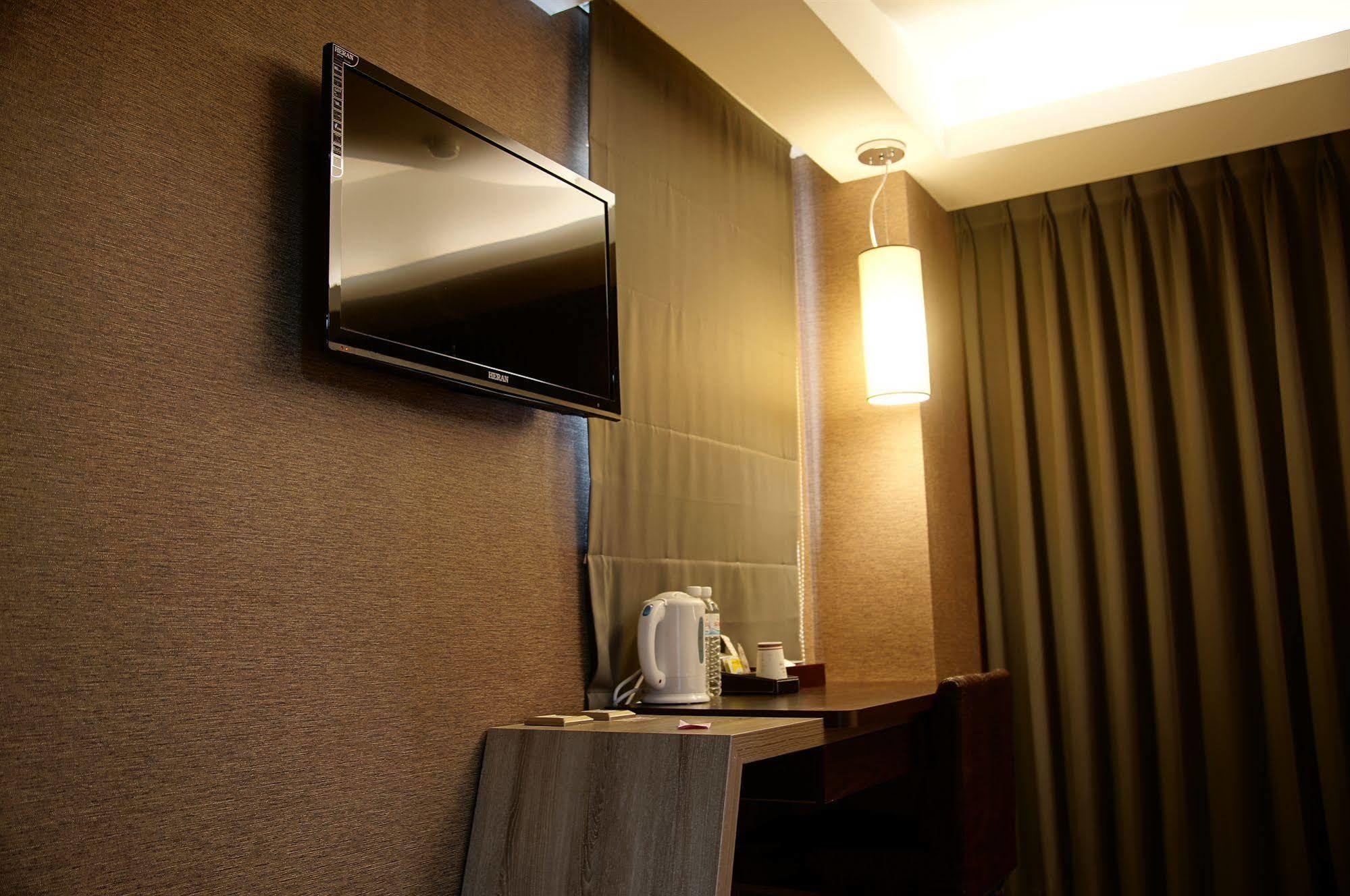 Talmud Business Hotel - Zhongshan تايتشونغ المظهر الخارجي الصورة