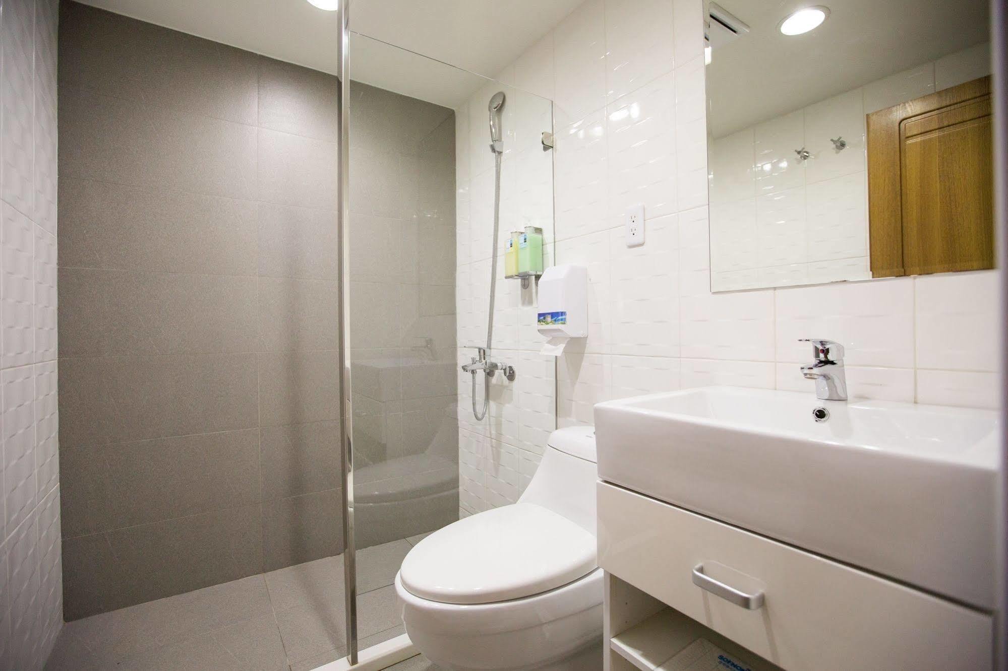 Talmud Business Hotel - Zhongshan تايتشونغ المظهر الخارجي الصورة