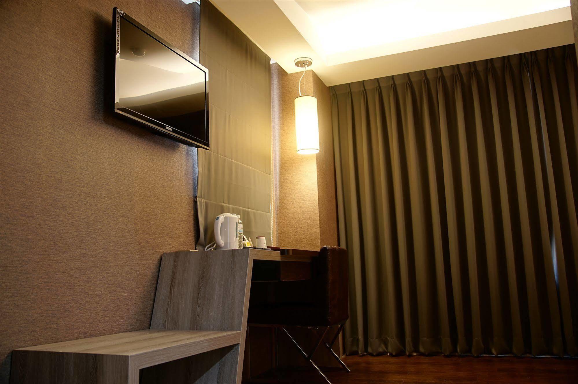 Talmud Business Hotel - Zhongshan تايتشونغ المظهر الخارجي الصورة